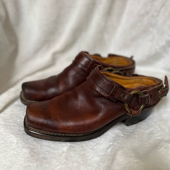 Frye Belted Harness Women Shoes Brown Leather Riding Motorcycle Mules Clogs - Picture 2 of 8